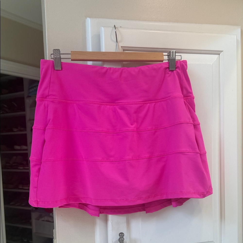 Women's Tennis Skirt in Bright Pink